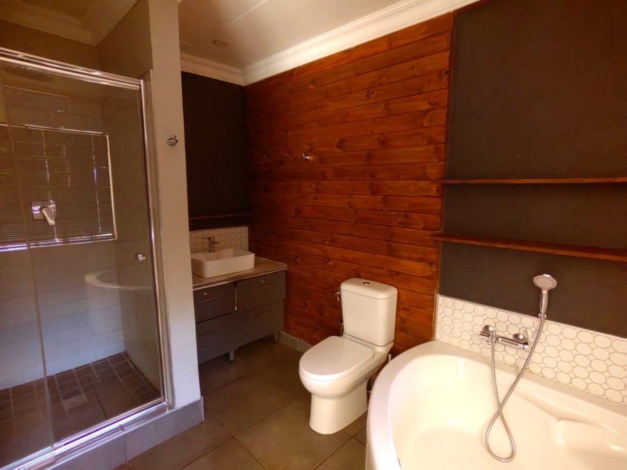 4 Bedroom Property for Sale in Parys Free State